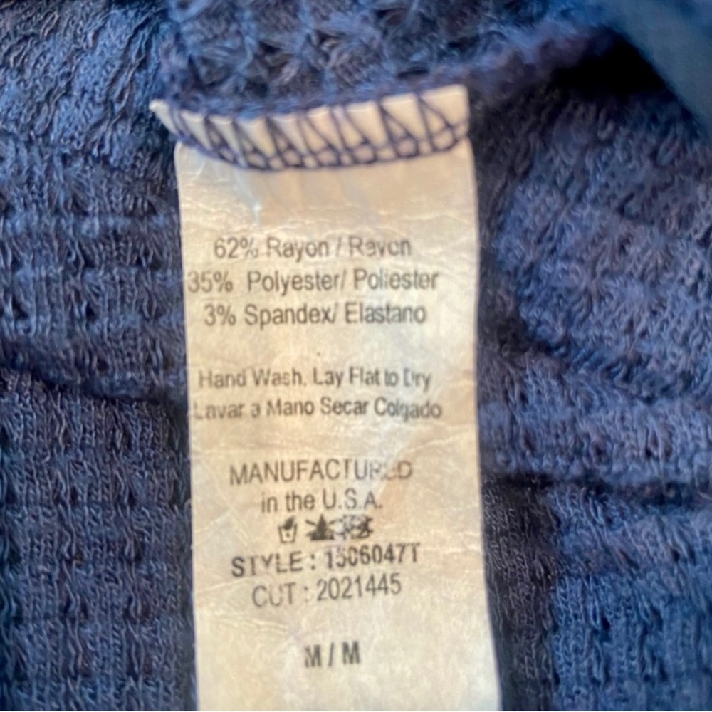 Chris & Carol Women’s top. Size M - Picture 7 of 7